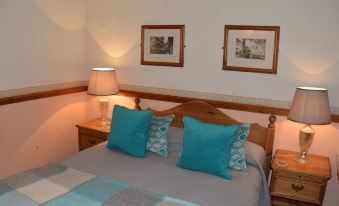 The Castle Arms Inn