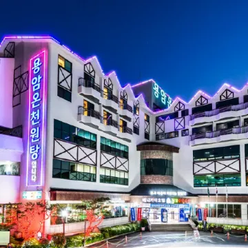 Benikea Cheongdo Yongam Oncheon