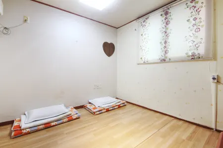 Gimcheon Aria Отели рядом со станцией Gimcheon-Yeog