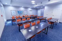 Holiday Inn Express & Suites Crestview South I-10 Hotels in Crestview