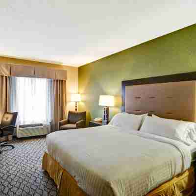 Holiday Inn Express & Suites Christiansburg Rooms