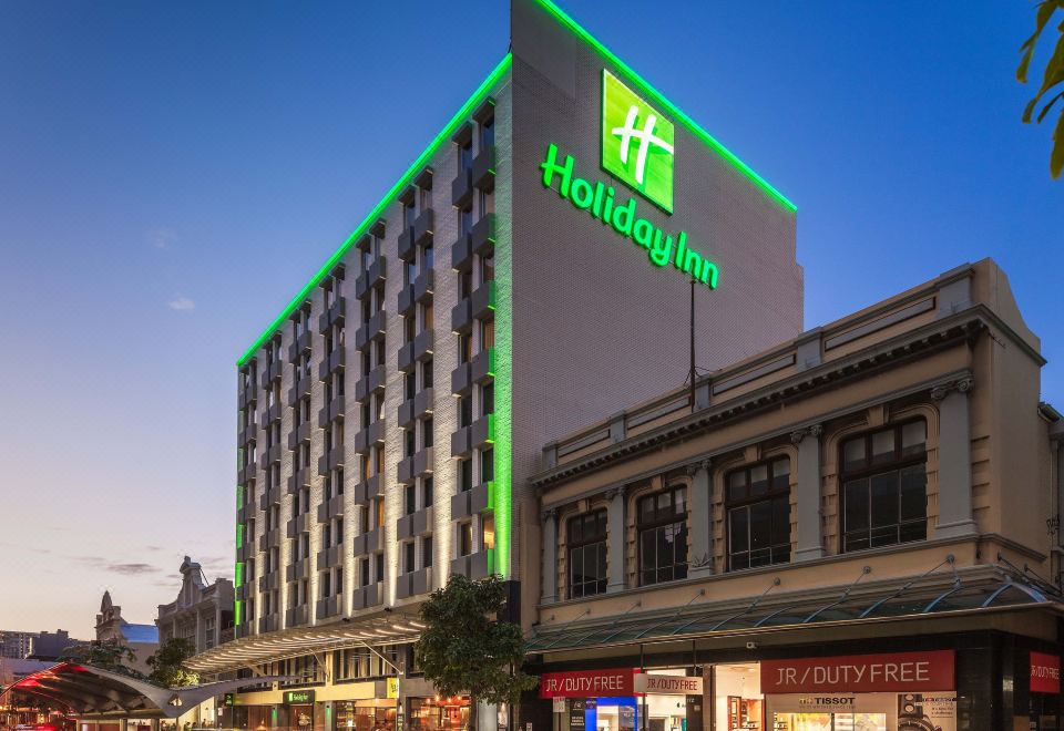 Holiday Inn Perth City Centre Over view
