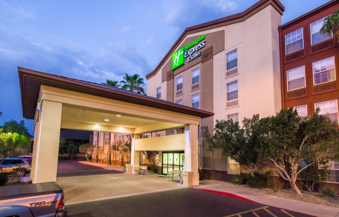 Holiday Inn Express & Suites PHOENIX AIRPORT by IHG