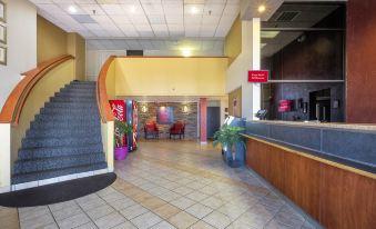 Red Roof Inn & Suites Cleveland - Elyria