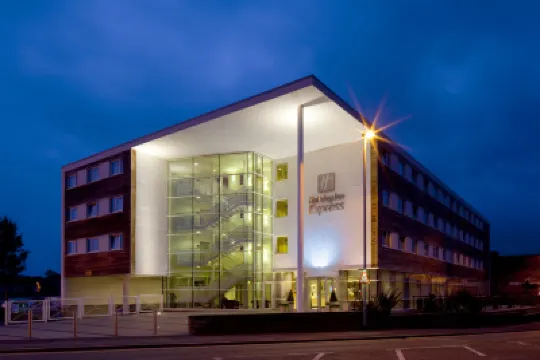 Holiday Inn Express CHESTER - RACECOURSE by IHG Hoteles en 