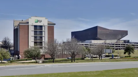 Holiday Inn Express & Suites IRVING CONV CTR - LAS COLINAS by IHG in Irving