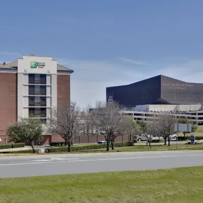 Holiday Inn Express & Suites IRVING CONV CTR - LAS COLINAS by IHG Hotels near Zero Gravity Amusement Park