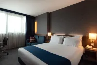 Holiday Inn Express Lisbon Airport Hôtels à : Santa Iria de Azóia