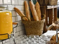 voco Madrid - Las Tablas by IHG Отели рядом с достопримечательностью «Комплекс компании «Телефоника»»