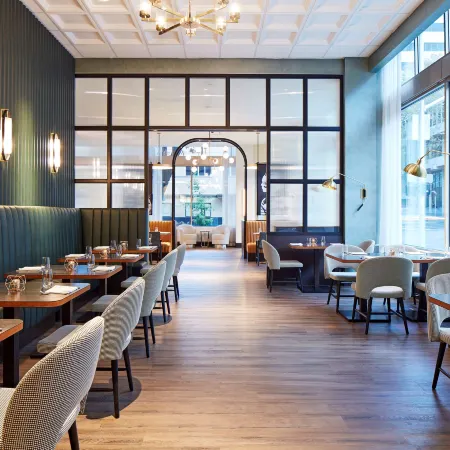 Hyatt Centric Downtown Sacramento Отели рядом с достопримечательностью «Капитол Парк»