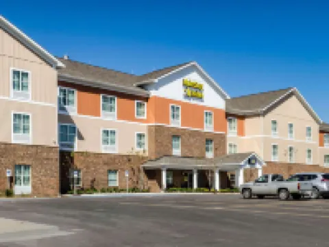 MainStay Suites Hackberry Sportsman's Lodge Hotels in Hackberry