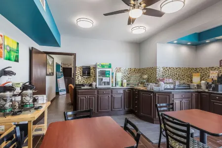 Quality Inn Charleston - Sikeston Отели в г. Кайро