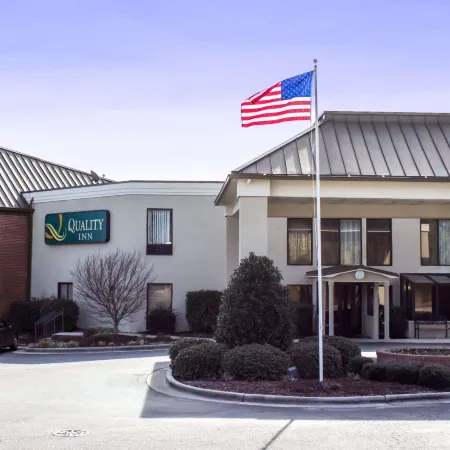 Quality Inn & Suites Wilson I-95