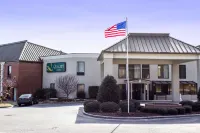 Quality Inn & Suites Hotels in Wilson