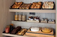 Aparthotel 37 Lodge Courbevoie Paris La Défense - breakfast