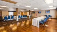 Best Western Kodiak Inn and Convention Center Отели в г. Кодиак