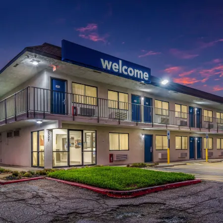 Motel 6 College Station, TX - Bryan