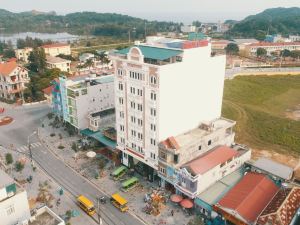 HOÀNG TRUNG HOTEL CÔ TÔ