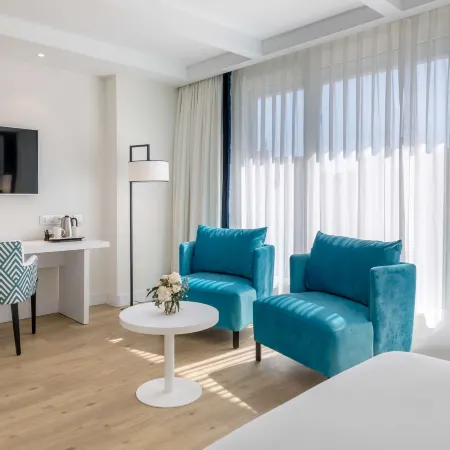 Barceló Imagine Отели рядом с достопримечательностью «Деловой центр "Четыре башни"»