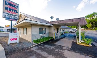 Budget 8 Motel - Housity
