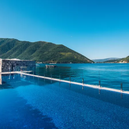 Heritage Grand Perast