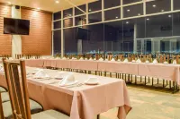 Crown Victoria Hotel Các khách sạn ở 