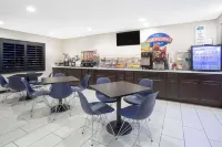 Super 8 Phoenix West I-10 에스트렐라 호텔