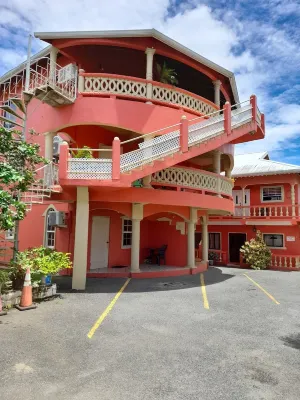 Islanders Place Hotels in 