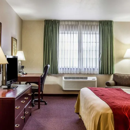 Quality Inn & Suites Fort Madison Near Hwy 61