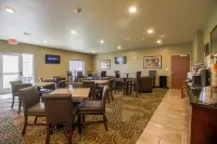Cobblestone Hotel & Suites - Devils Lake - 3 Sao