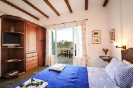 Gera's Olive Grove - Elaionas Lesvou