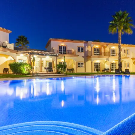 Atalaia Sol Aparthotel - Tennis & Heated Pool in Winter