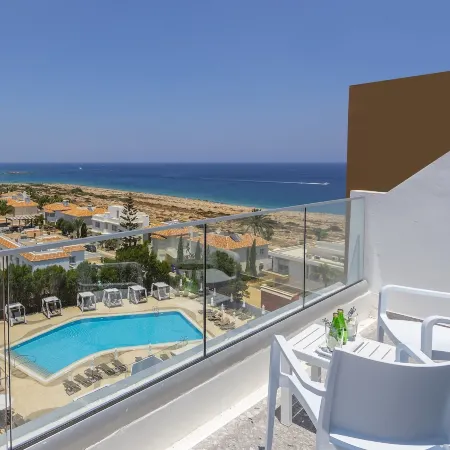 Leonardo Crystal Cove Hotel & Spa – Adults Only
