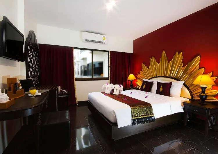 ห้องสการ์เล็ตเตียงใหญ่