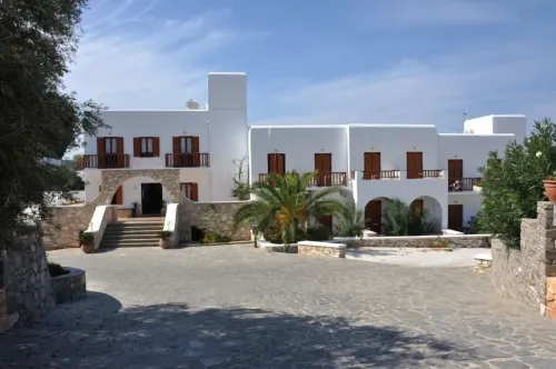 Eri Hotel