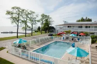 Edgewater Resort - Beach