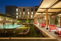 The George, by Valencia Hotel Collection - Uima-altaat