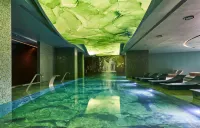 Savoy Palace - the Leading Hotels of the World - Savoy Signature - Beach