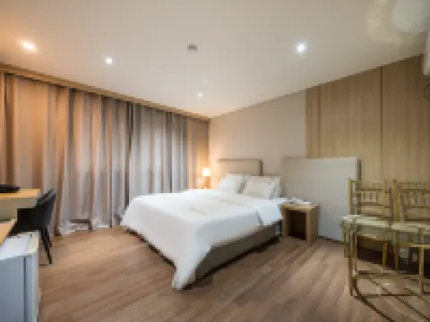 The First Hotel 昌原市のホテル