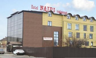 Nairi Hotel