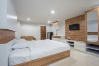The Seasons Hotels near Zeer Rangsit