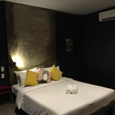 9Roomz Hotel