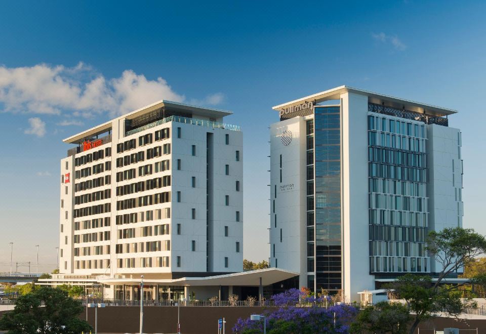 Ibis Brisbane HotelOver view
