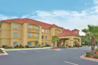 La Quinta Inn & Suites by Wyndham Savannah Airport - Pooler