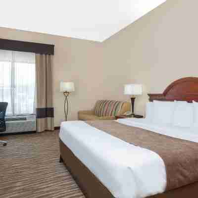 Baymont by Wyndham Augusta Riverwatch Rooms