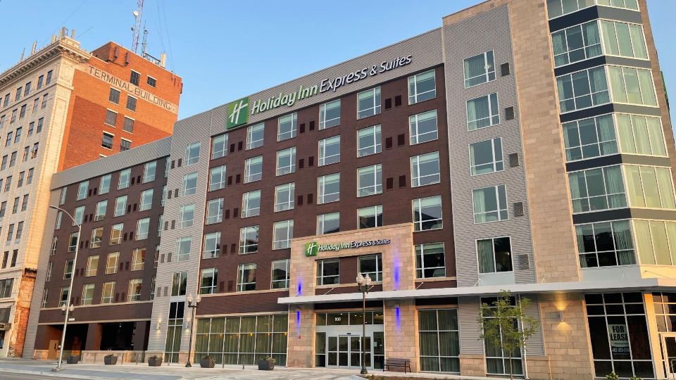 Holiday Inn Express & Suites LINCOLN DOWNTOWN by IHG