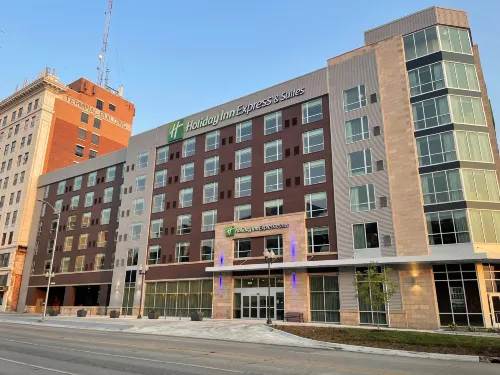 Holiday Inn Express & Suites LINCOLN DOWNTOWN by IHG - Wi-Fi