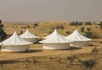 The Bordi Jaisalmer Отели рядом с достопримечательностью «ДЖИП САФАРИ КХЕРИ»