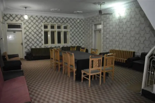 Royal Inn Guest House Hotels in 