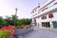 Tra I Monti
